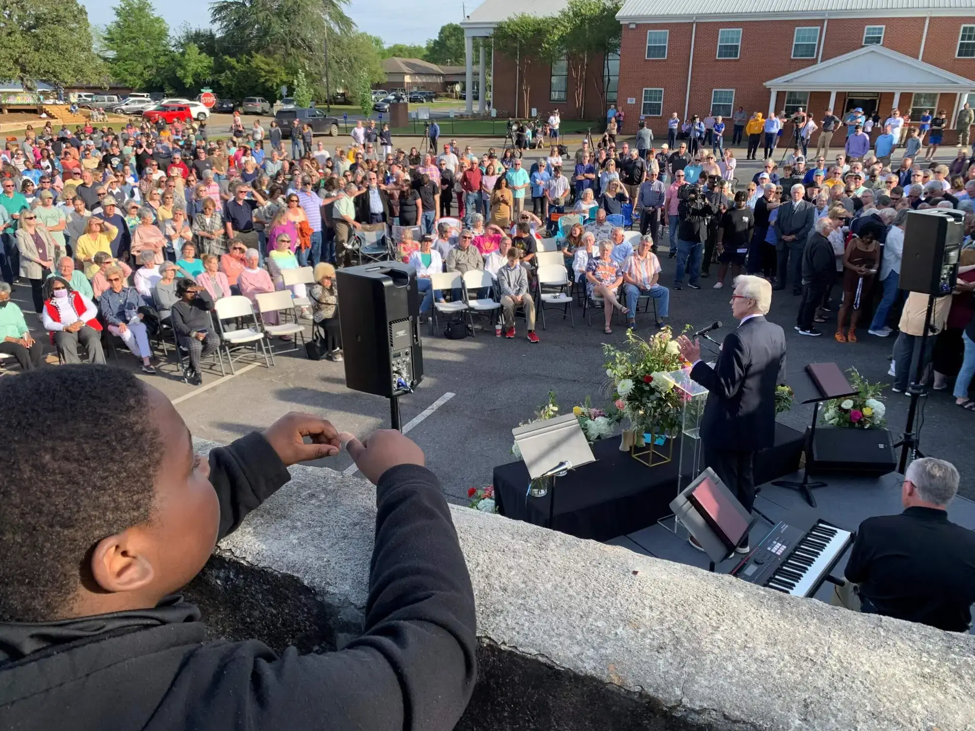 Crowd gathers at FBC Dadeville for a prayer service