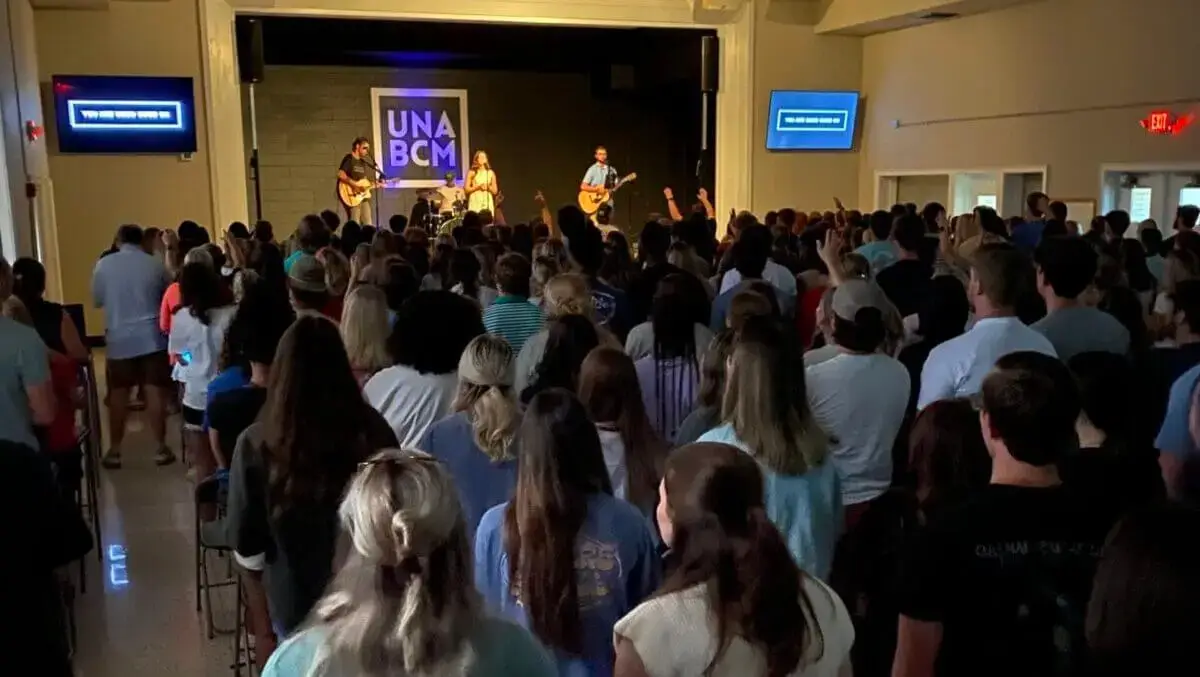 UNA students gather for a worship service at the BCM