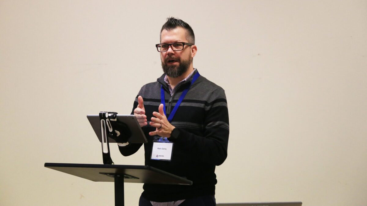 Mark Gainey leads a breakout session during the State Evangelism Conference